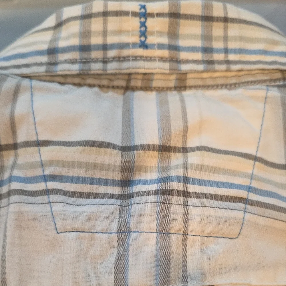 173 Quiksilver White and Blue Checkered Casual Button Up Shirt - Picture 5 of 11